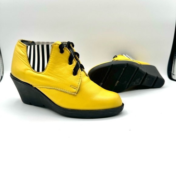 LEATHER YELLOW ANKLE BOOTS WEDGE PLATFORM BOOTS RUBBER SOLE LACE UP BOOTS SIZE 6 - Picture 11 of 16